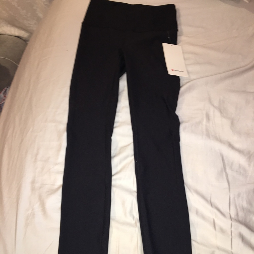 New black zoned in tight lulu lemon leggings